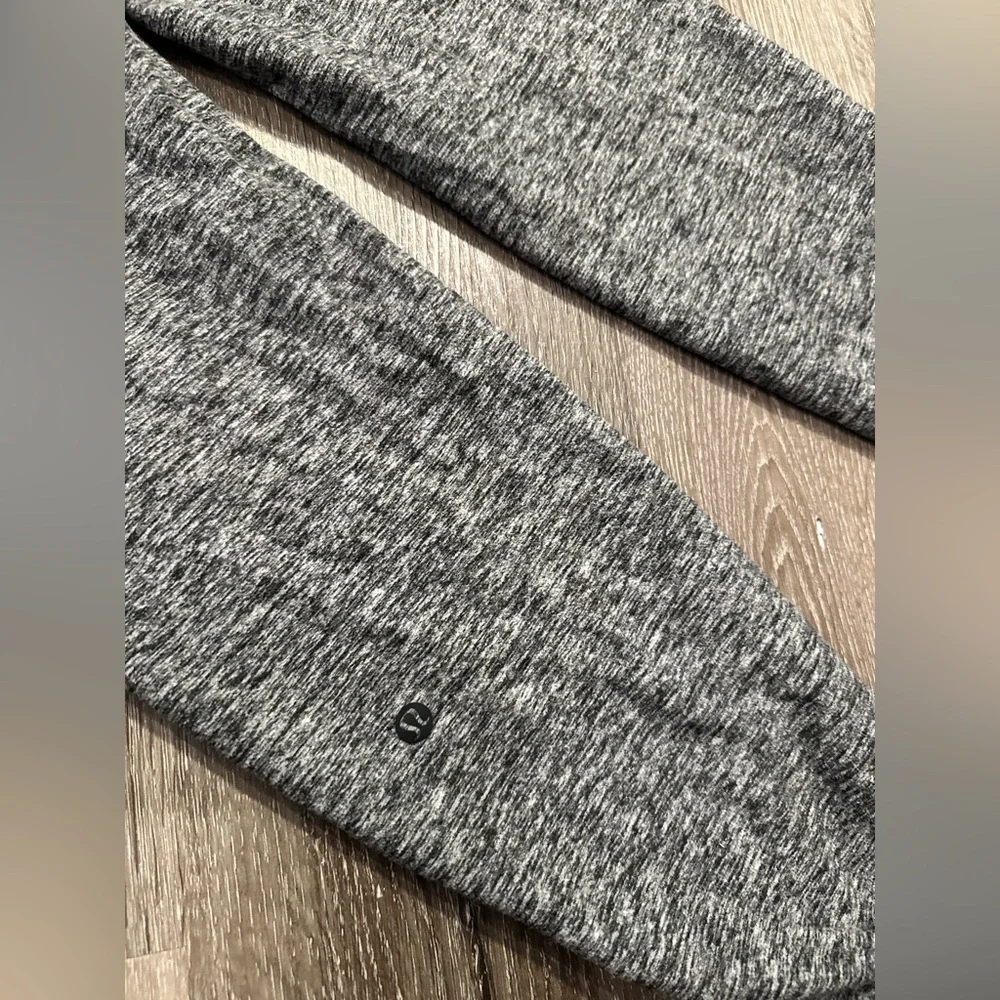 EUC Lululemon ready to Rulu fleece jogger